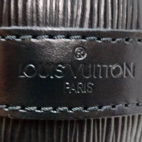 Louis Vuitton Epi Noir Petit Noe - Picture 12 of 13